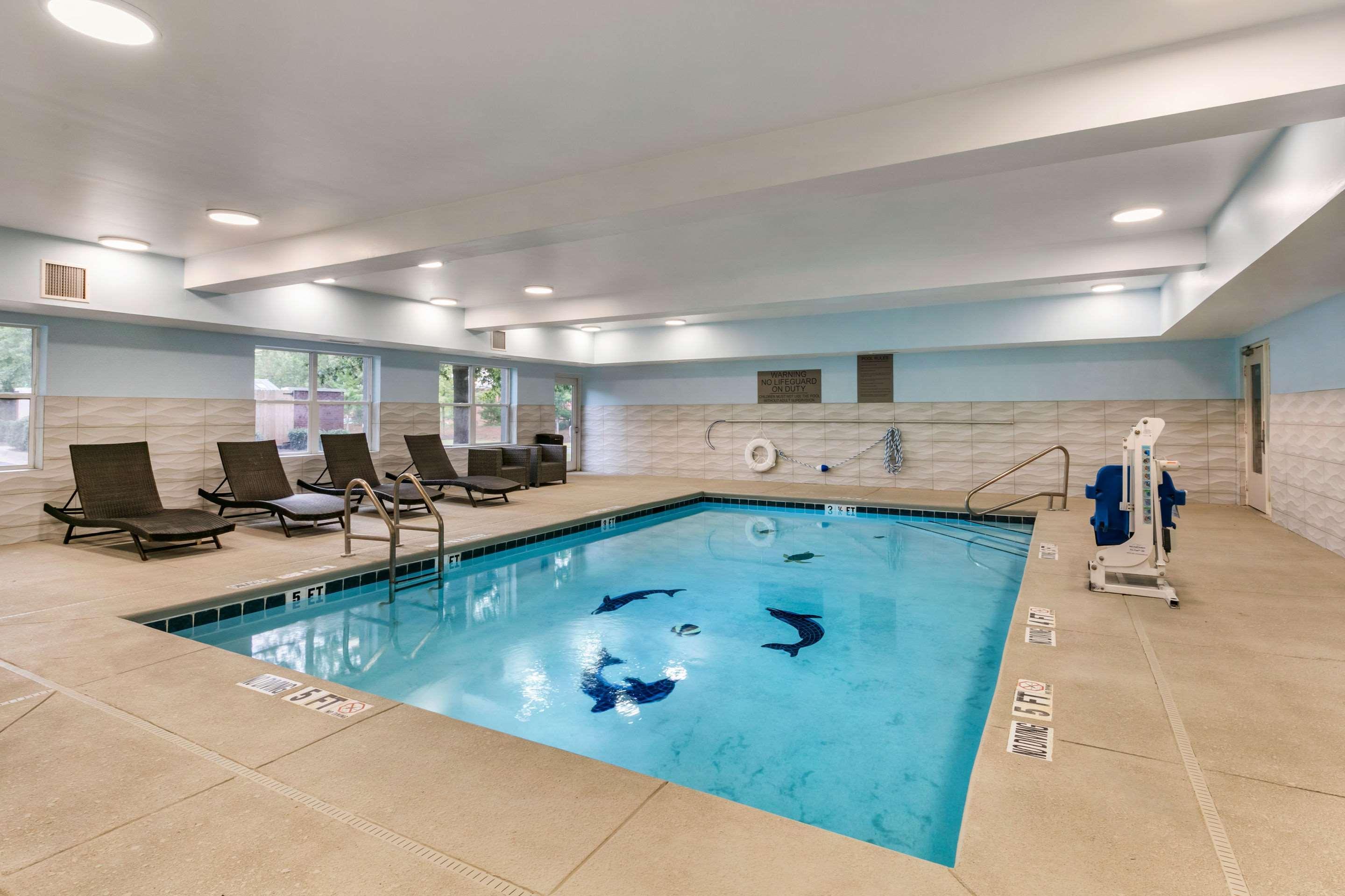 מלון Clarion Pointe Columbus-Bradley Park מראה חיצוני תמונה